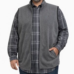Men’s XXL Izod fleece vest in gray.